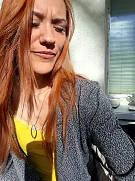 Snapshot of SlimBellaOfficial chatting on 04-04-26, 03:09 SlimBellaOfficial online show from 04-04-26, 03:09