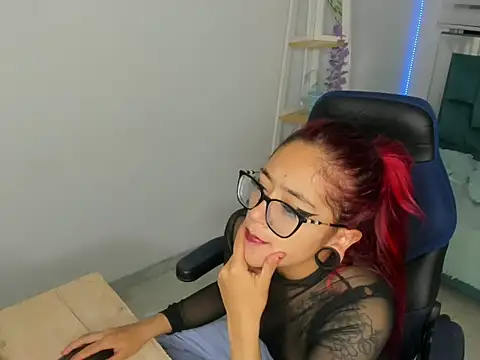 Sara Red X online show from 04-09-26, 06:19