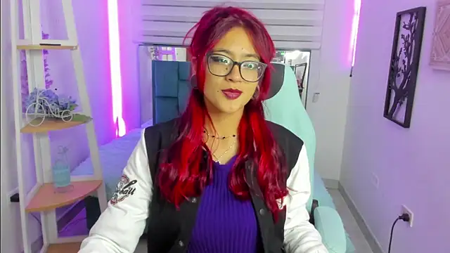 Sara Red X online show from 06-10-26, 03:18