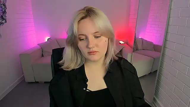 Snapshot of KathyBriggs chatting on 04-22-26, 05:10 KathyBriggs online show from 04-22-26, 05:10