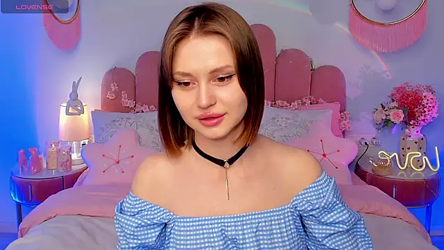 MariLew online show from 04-15-26, 05:36
