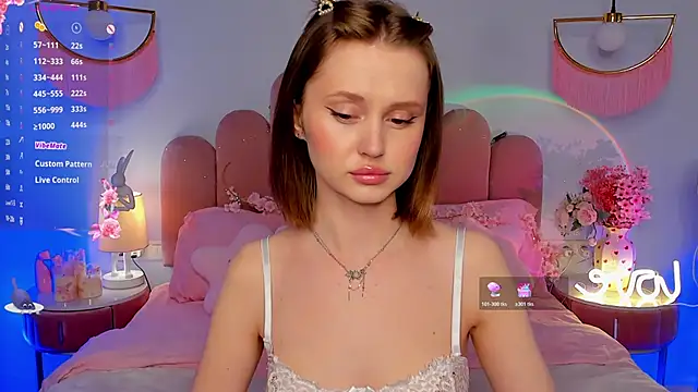 MariLew online show from 05-13-26, 05:27