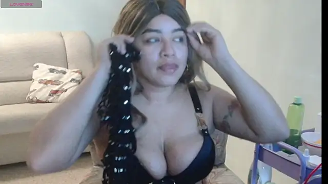 Snapshot of aquamarine_hot chatting on 05-17-26, 11:39 aquamarine hot online show from 05-17-26, 11:39