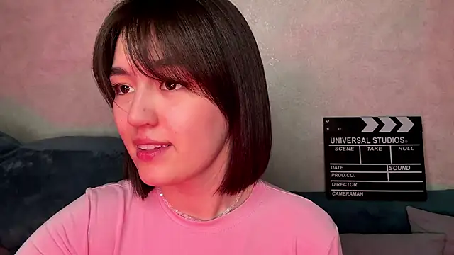 Snapshot of lilysolar chatting on 05-10-26, 05:29 lilysolar online show from 05-10-26, 05:29
