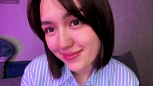 Snapshot of lilysolar chatting on 05-11-26, 04:04 lilysolar online show from 05-11-26, 04:04
