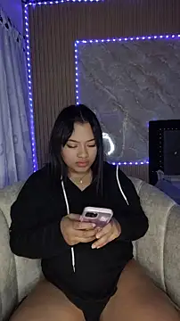 Snapshot of Saraa_M chatting on 06-14-26, 03:30 Saraa M online show from 06-14-26, 03:30