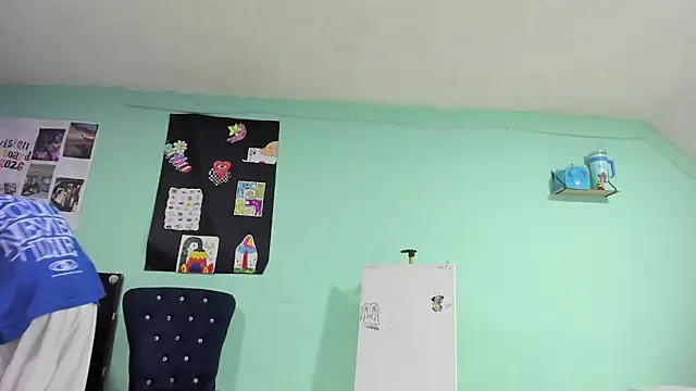 TYLERhHOT2005 online show from 04-06-26, 11:27