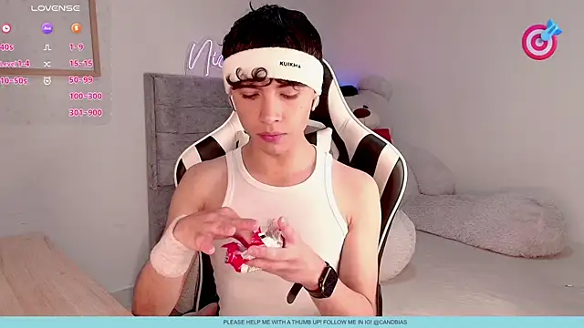 Snapshot of niico_prince chatting on 07-22-26, 10:23 niico prince online show from 07-22-26, 10:23