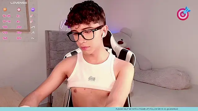Snapshot of niico_prince chatting on 07-23-26, 01:58 niico prince online show from 07-23-26, 01:58