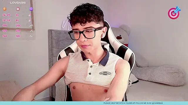Snapshot of niico_prince chatting on 07-24-26, 10:08 niico prince online show from 07-24-26, 10:08