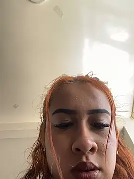 Snapshot of gretchen_1998 chatting on 04-02-26, 06:27 gretchen 1998 online show from 04-02-26, 06:27