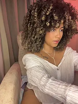 Kendra curly online show from 06-12-26, 01:04