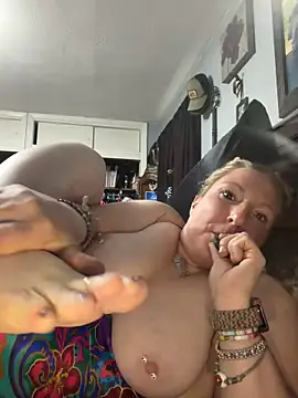 sweetkacibaby online show from 04-25-26, 12:02