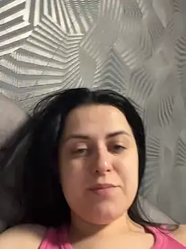Snapshot of Velliaa chatting on 06-10-26, 07:57 Velliaa online show from 06-10-26, 07:57