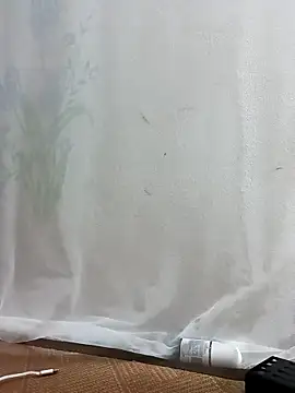 Snapshot of -Bitilu- chatting on 05-11-26, 01:44 -Bitilu- online show from 05-11-26, 01:44