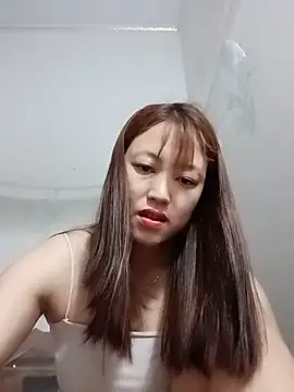 Snapshot of -Bitilu- chatting on 05-14-26, 08:15 -Bitilu- online show from 05-14-26, 08:15