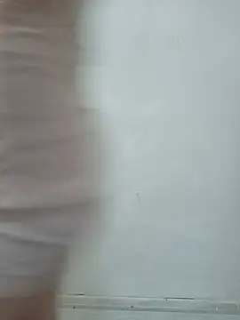 Snapshot of Rosesarem chatting on 06-11-26, 06:11 Rosesarem online show from 06-11-26, 06:11