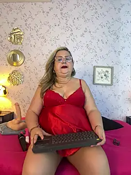 Martinacurvy  online show from 04-02-26, 11:41