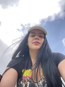 Cami olarte online show from 06-07-26, 04:33