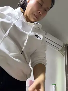 Yunduo-y online show from 04-02-26, 07:28