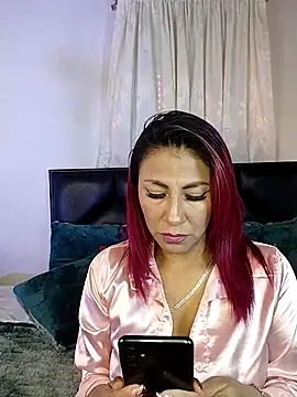 Snapshot of tatianabelli chatting on 04-29-26, 06:03 tatianabelli online show from 04-29-26, 06:03