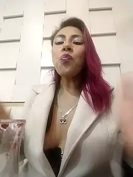 Snapshot of tatianabelli chatting on 05-04-26, 06:04 tatianabelli online show from 05-04-26, 06:04