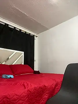 AlanaBrunetteX X online show from 04-25-26, 11:35