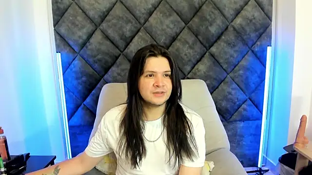 Snapshot of MatthewDavis_ chatting on 04-09-26, 11:26 MatthewDavis online show from 04-09-26, 11:26
