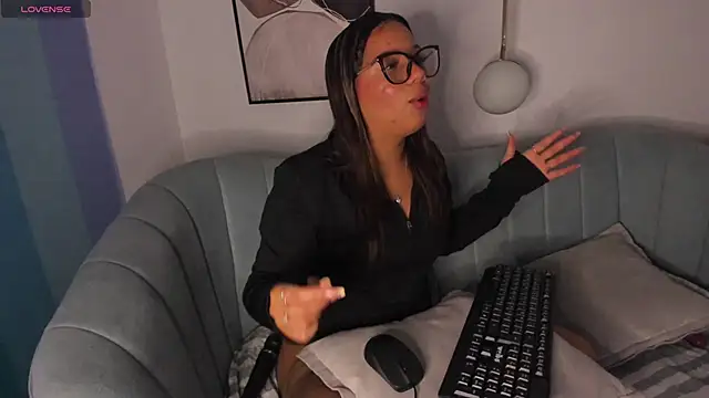 ZaraBlazze  online show from 06-01-26, 12:51