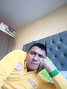 Snapshot of luis20212 chatting on 03-26-26, 10:26 luis20212 online show from 03-26-26, 10:26