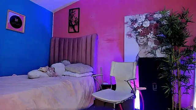 LexyNova  online show from 04-18-26, 07:58