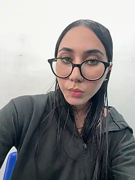 juliacosta online show from 04-23-26, 01:35