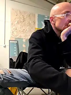 TavoEskort123 online show from 03-28-26, 11:37