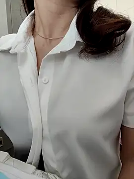 Snapshot of Easyly0 chatting on 03-30-26, 09:21 Easyly0 online show from 03-30-26, 09:21