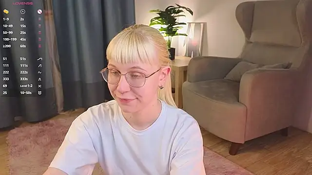 Snapshot of call_me_heaven chatting on 04-25-26, 03:20 call me heaven online show from 04-25-26, 03:20