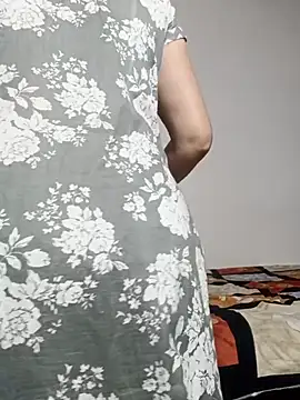 Sexyy Bhabhi 143 online show from 07-25-26, 09:56