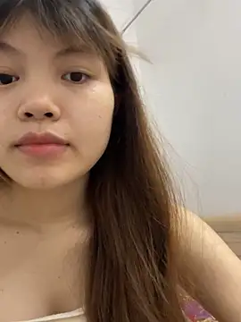 Snapshot of -Vaci- chatting on 04-13-26, 01:38 -Vaci- online show from 04-13-26, 01:38