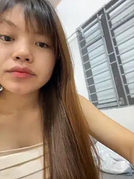 Snapshot of -Vaci- chatting on 04-21-26, 02:01 -Vaci- online show from 04-21-26, 02:01