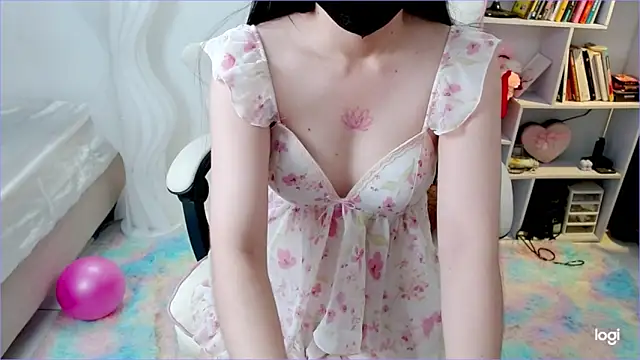 Snapshot of Mie_Mie21 chatting on 04-10-26, 01:44 Mie Mie21 online show from 04-10-26, 01:44