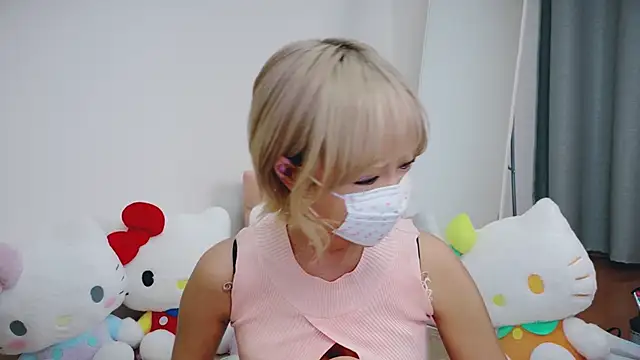 Snapshot of baby__cherry__ chatting on 04-21-26, 12:00 baby cherry online show from 04-21-26, 12:00