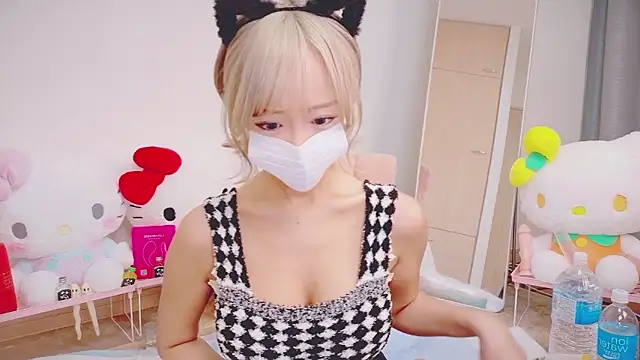 Snapshot of baby__cherry__ chatting on 05-06-26, 12:10 baby cherry online show from 05-06-26, 12:10