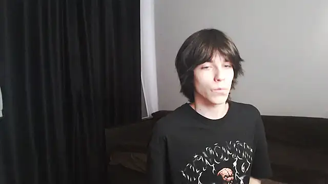 Snapshot of mason_silver chatting on 04-11-26, 07:24 mason silver online show from 04-11-26, 07:24