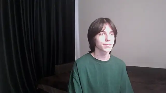 Snapshot of mason_silver chatting on 04-28-26, 08:52 mason silver online show from 04-28-26, 08:52