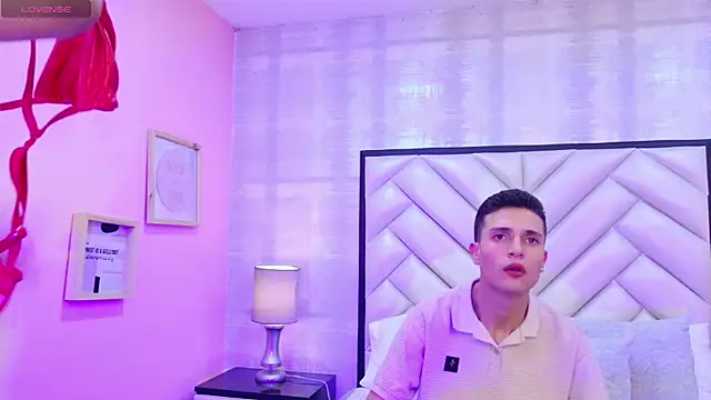 ChloeAndJeanPaul online show from 04-03-26, 03:26