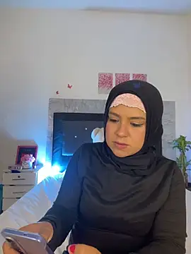 Snapshot of alia_asad chatting on 06-04-26, 01:39 alia asad online show from 06-04-26, 01:39