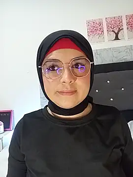 Snapshot of alia_asad chatting on 07-08-26, 11:58 alia asad online show from 07-08-26, 11:58