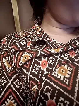 Snapshot of Jivika782 chatting on 03-27-26, 07:35 Jivika782 online show from 03-27-26, 07:35