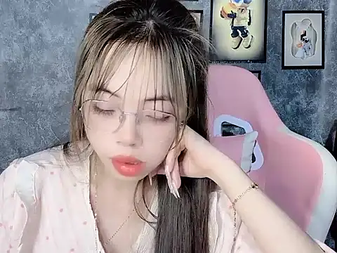 Snapshot of Bella167 chatting on 03-29-26, 08:31 Bella167 online show from 03-29-26, 08:31