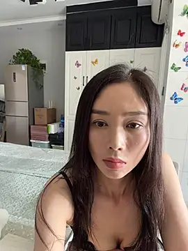 Snapshot of yuanpu0925 chatting on 05-21-26, 01:56 yuanpu0925 online show from 05-21-26, 01:56