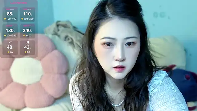 Snapshot of summer_uu chatting on 05-01-26, 01:48 summer uu online show from 05-01-26, 01:48